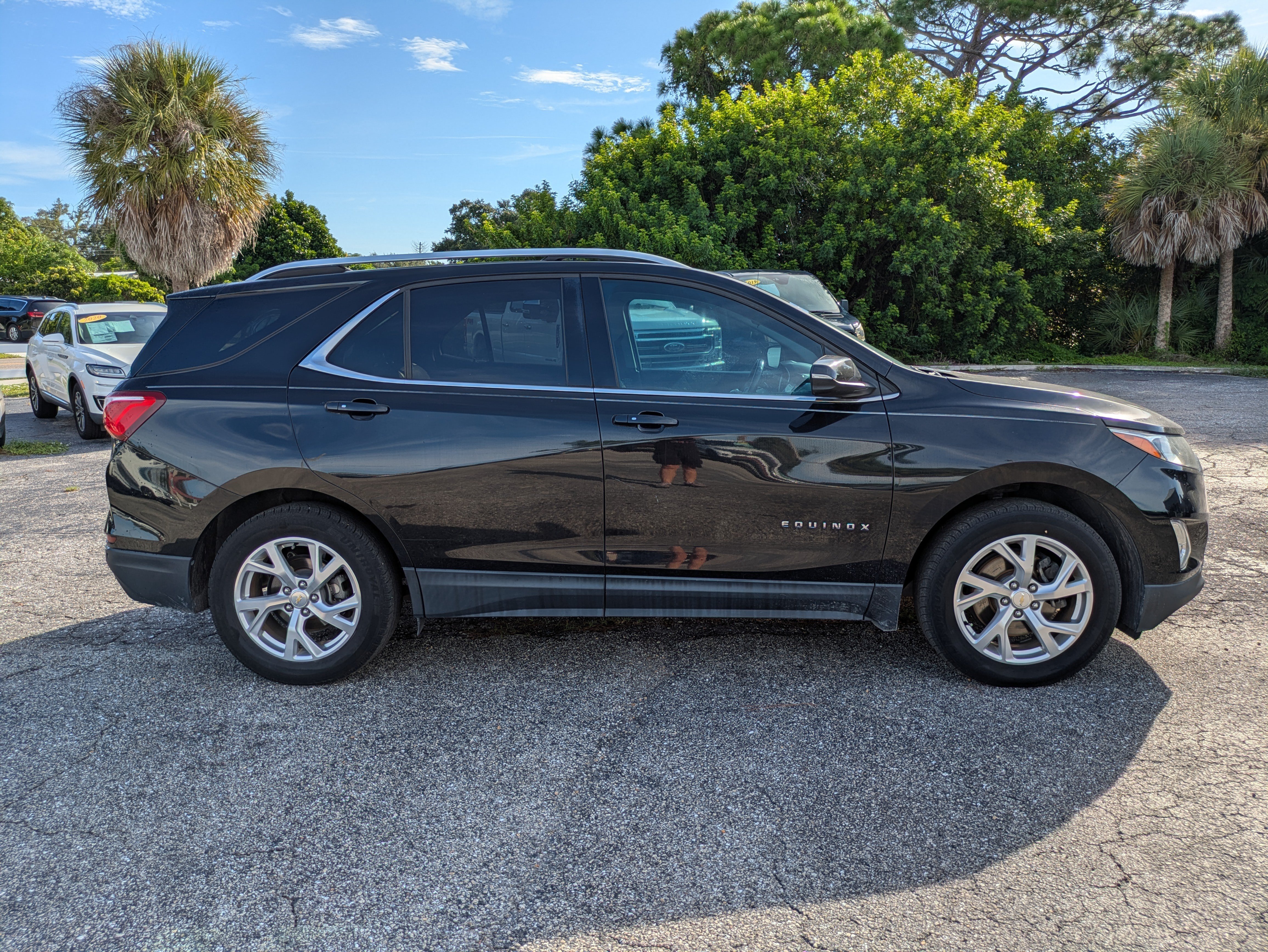 Used 2018 Chevrolet Equinox LT FWD image 3