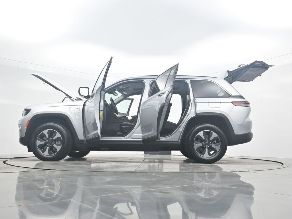 Used 2024 Jeep Grand Cherokee Limited 4xe AWD/4WD image 44