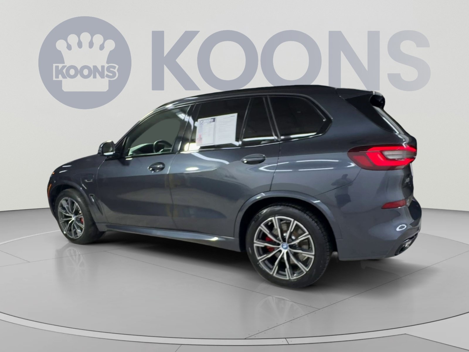 Used 2022 BMW X5 xDrive45e w/ M Sport Package AWD/4WD image 8