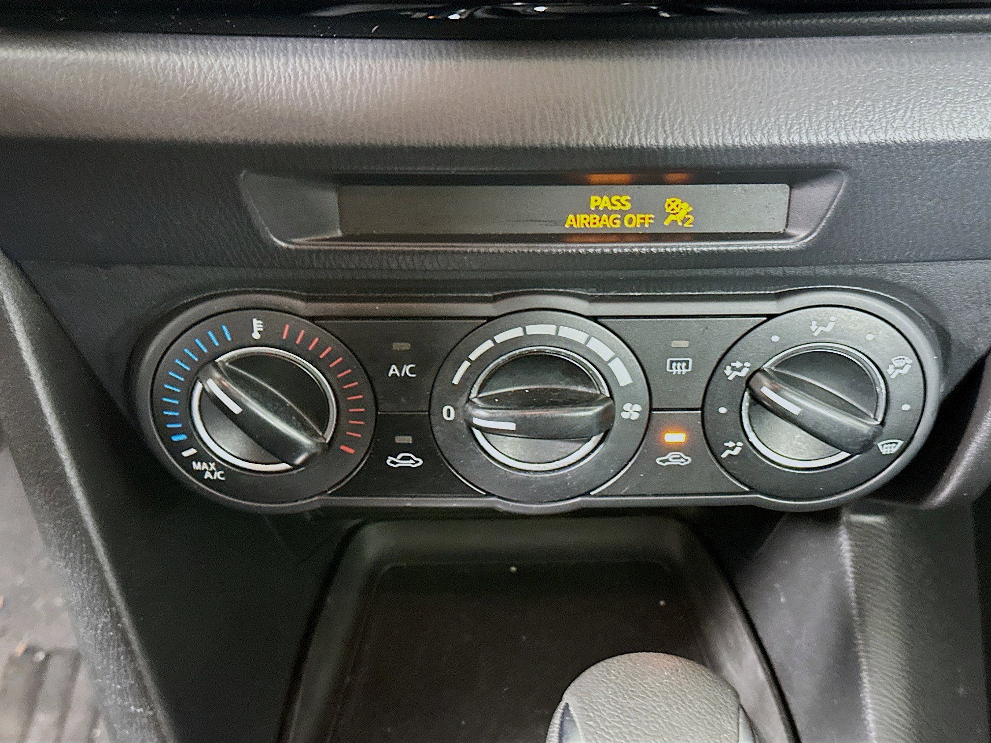 Used 2016 MAZDA MAZDA3 i Sport w/ Preferred Equipment Package image 22