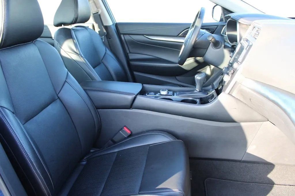 Used 2023 Nissan Maxima SL FWD image 21