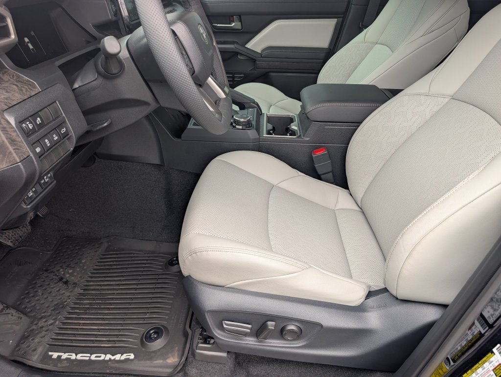 Certified 2026 Toyota Tacoma Limited AWD/4WD image 14