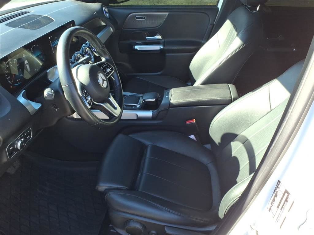 Used 2022 Mercedes-Benz GLB 250 GLB 250 image 11