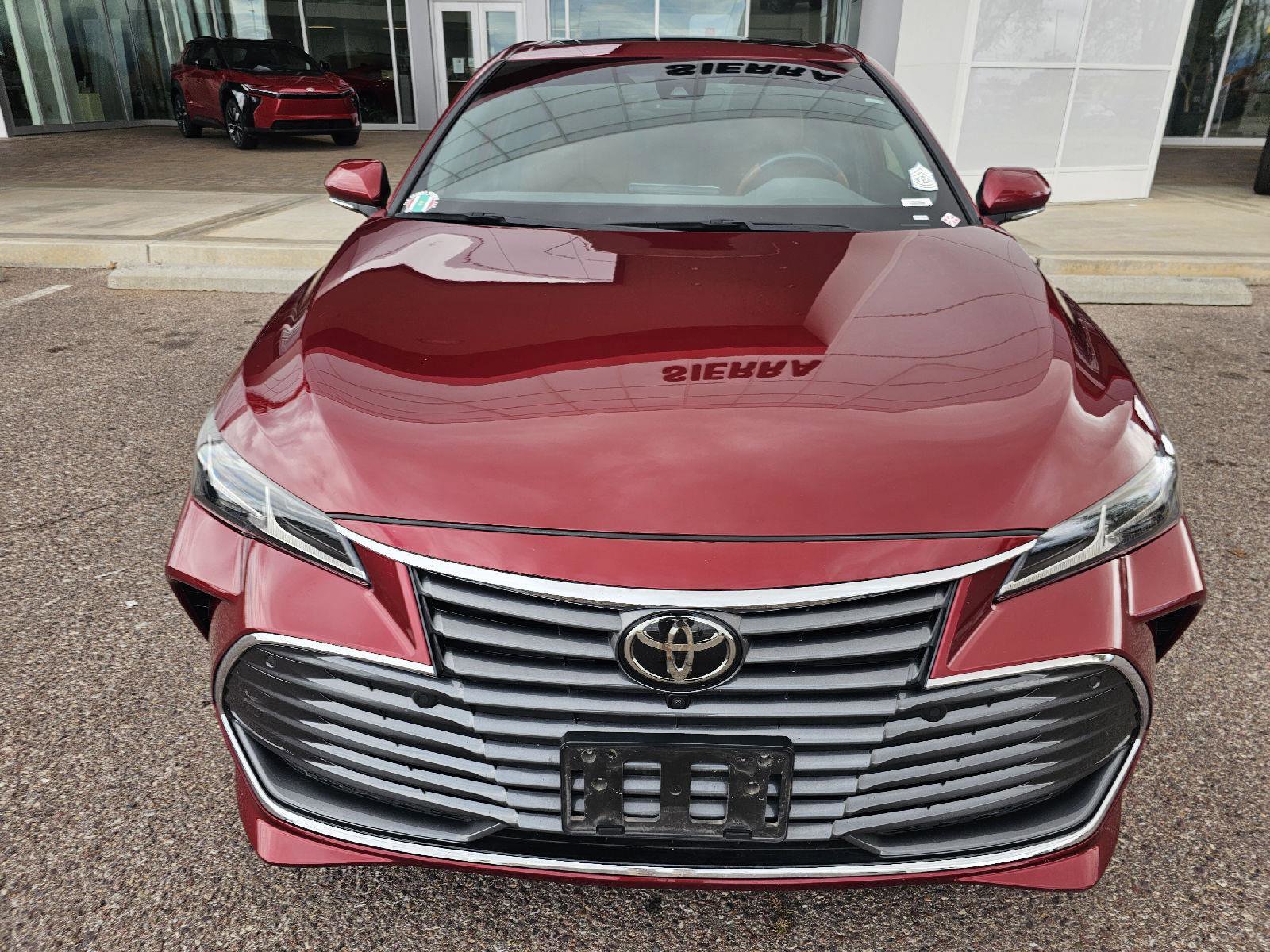 Used 2022 Toyota Avalon Limited image 8
