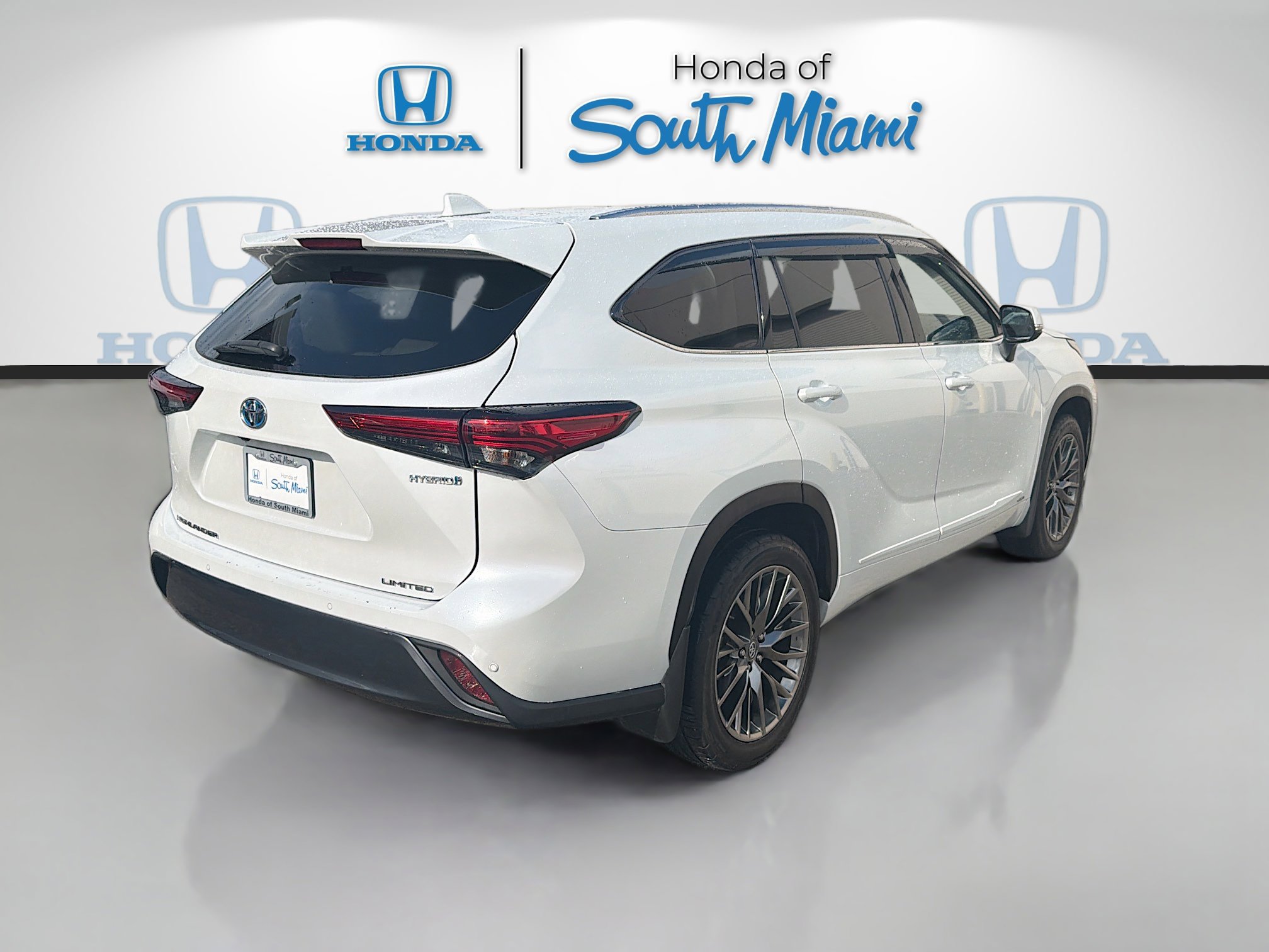 Used 2022 Toyota Highlander Limited AWD/4WD image 7
