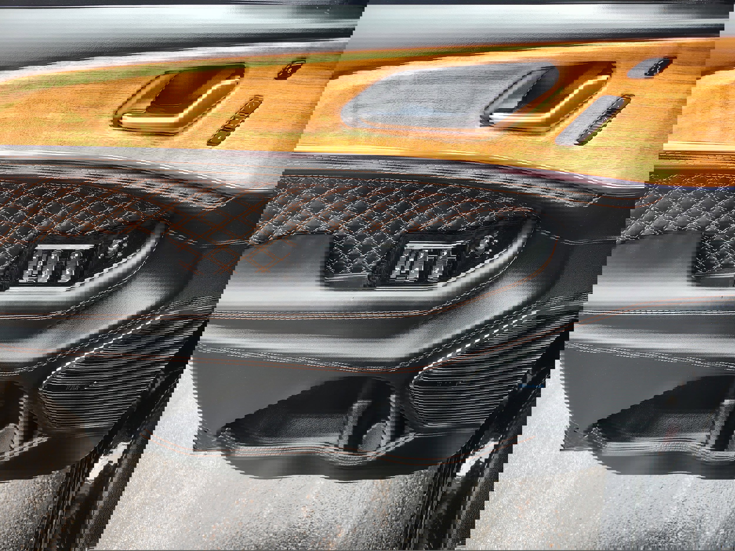 Certified 2024 Jeep Grand Cherokee Summit image 22