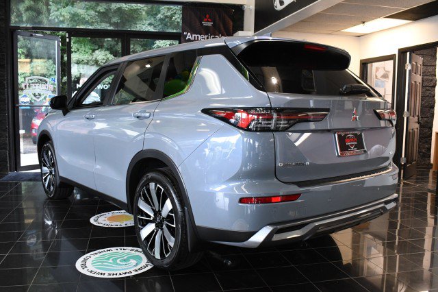 New 2026 Mitsubishi Outlander SE AWD/4WD image 13