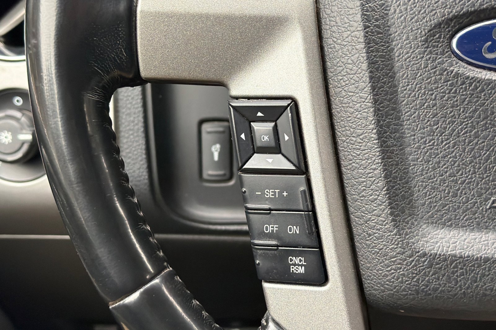 Used 2016 Ford Expedition EL Limited image 33