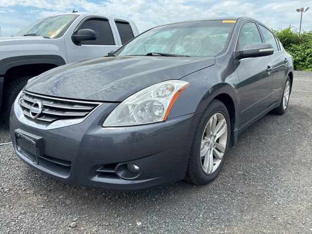 Used 2011 Nissan Altima 3.5 SR w/ 3.5SR Premium Pkg FWD image 1