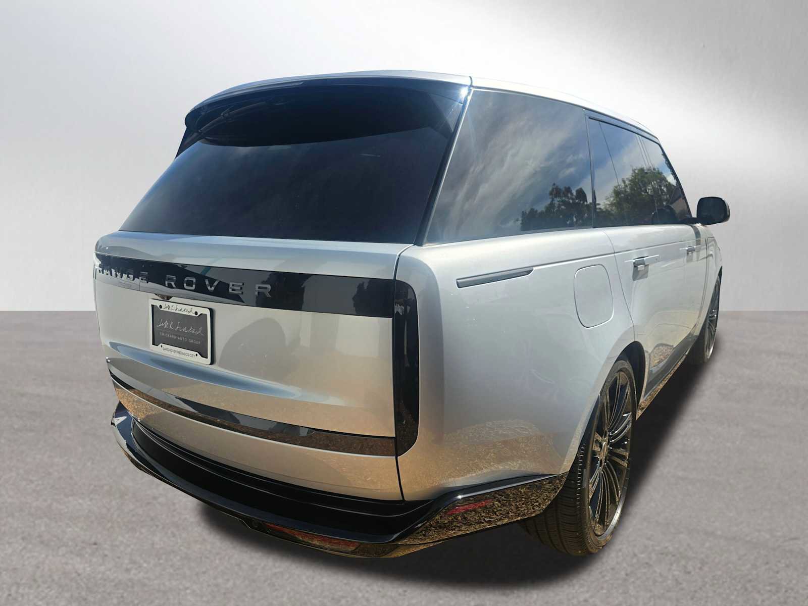 Used 2025 Land Rover Range Rover SE image 5
