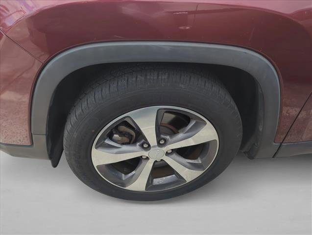 Used 2019 Jeep Cherokee Limited image 22