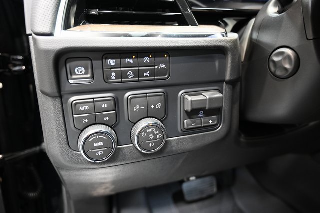 New 2026 Chevrolet Suburban High Country image 28