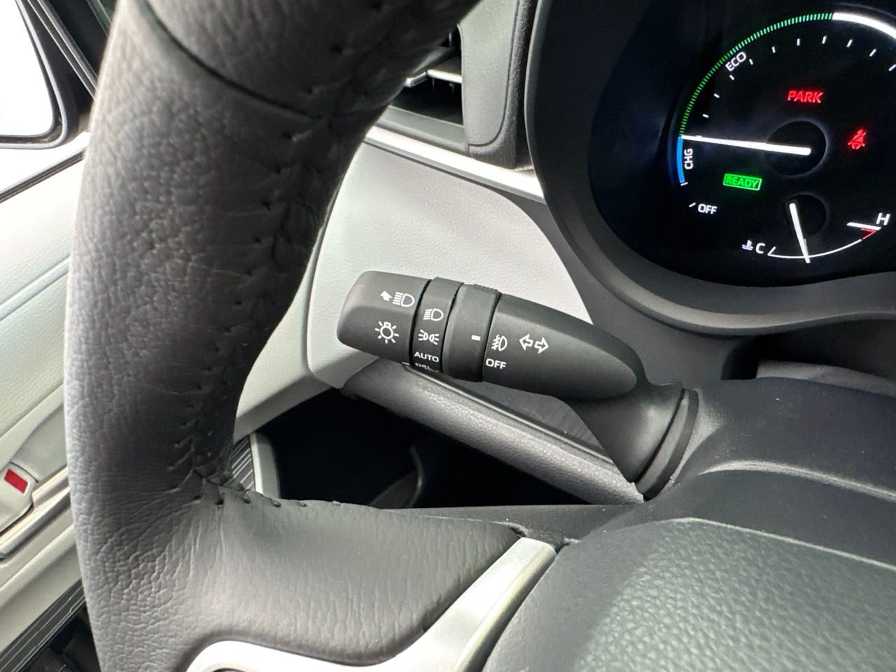 Used 2026 Toyota Sienna XLE FWD image 23