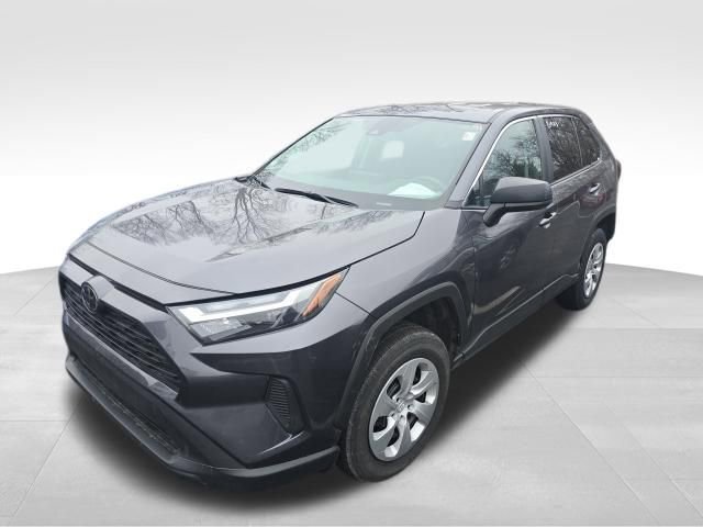Used 2024 Toyota RAV4 LE image 9