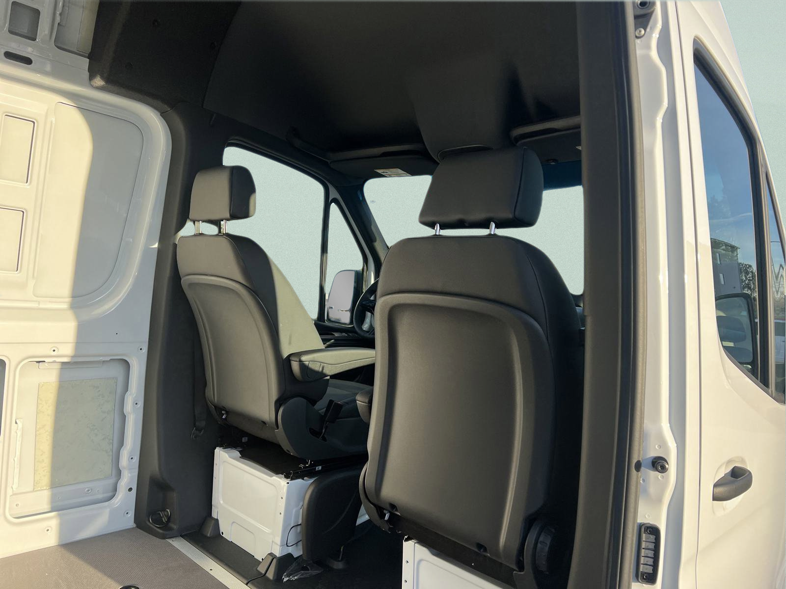 New 2025 Mercedes-Benz Sprinter 2500 image 11
