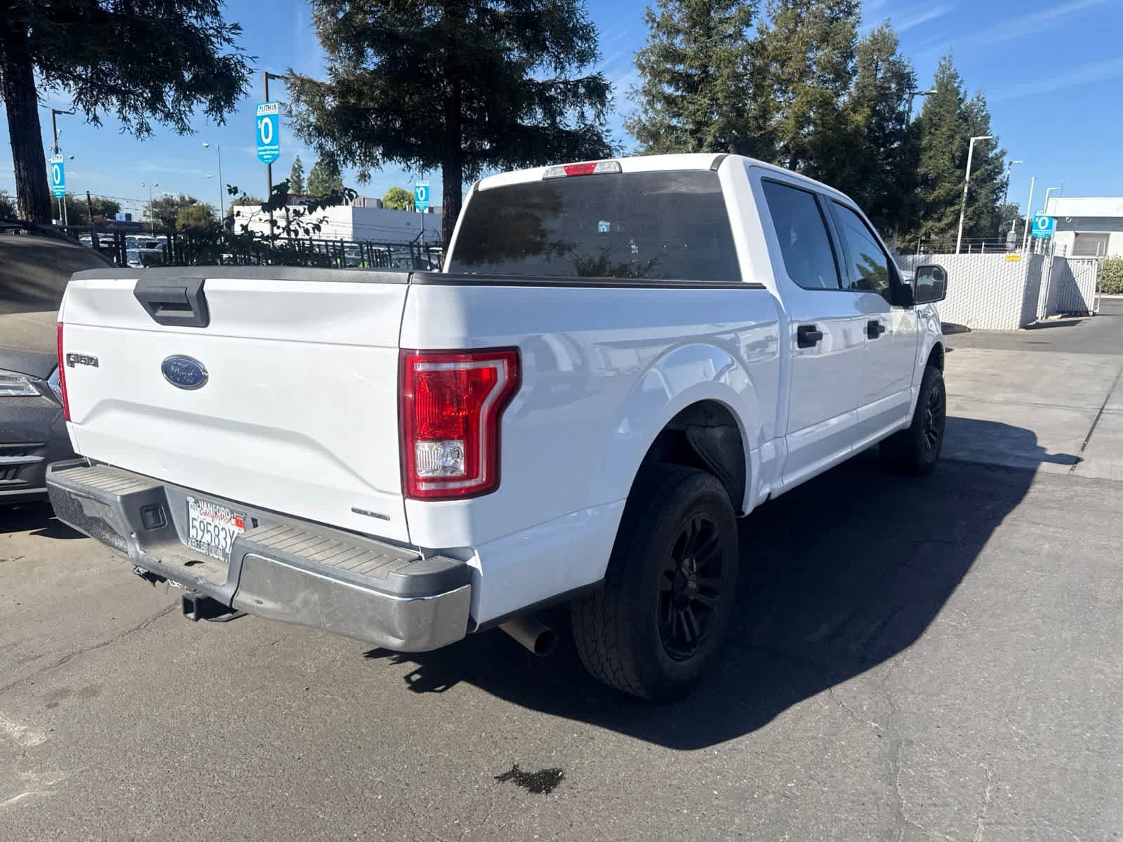Used 2016 Ford F150 XLT AWD/4WD image 4