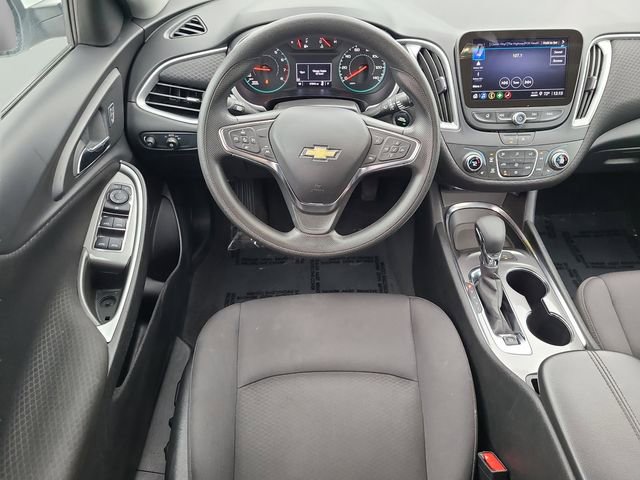 Used 2025 Chevrolet Malibu LT FWD image 18