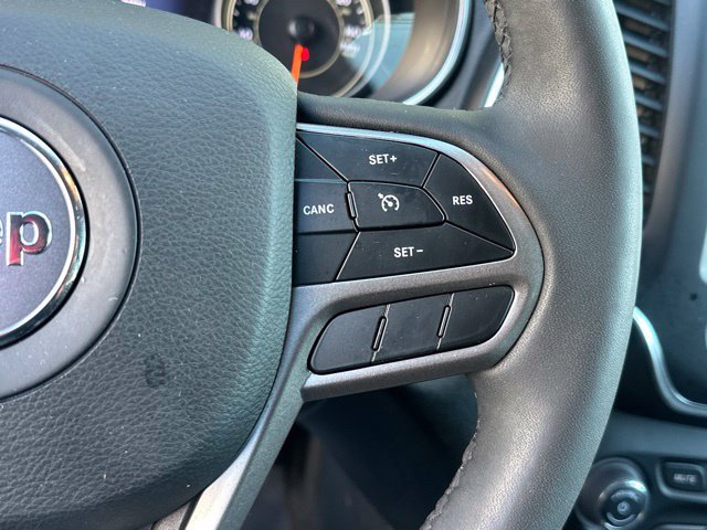 Used 2022 Jeep Cherokee Latitude Lux w/ Sun & Sound Group AWD/4WD image 9