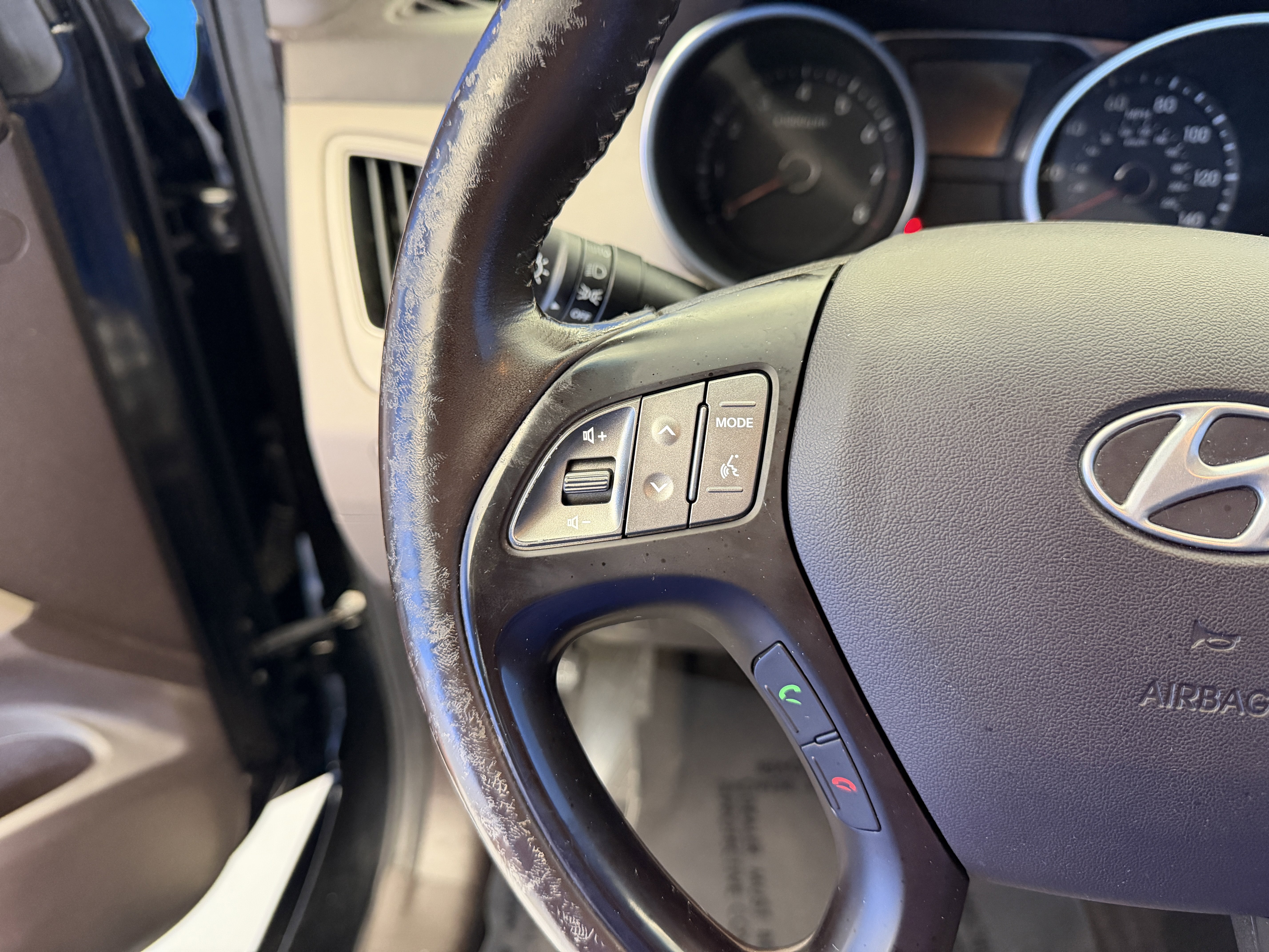 Used 2014 Hyundai Tucson Limited AWD/4WD image 16