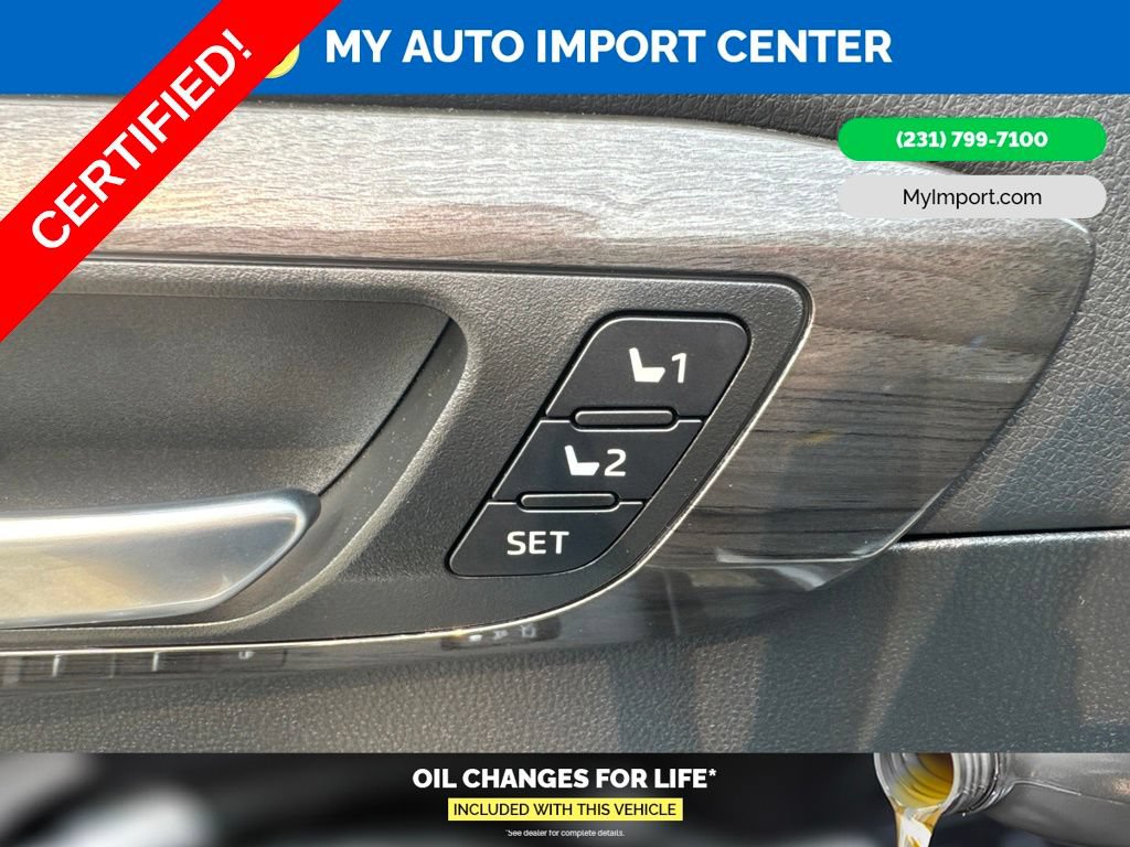 Certified 2025 Toyota Highlander Platinum AWD/4WD image 11