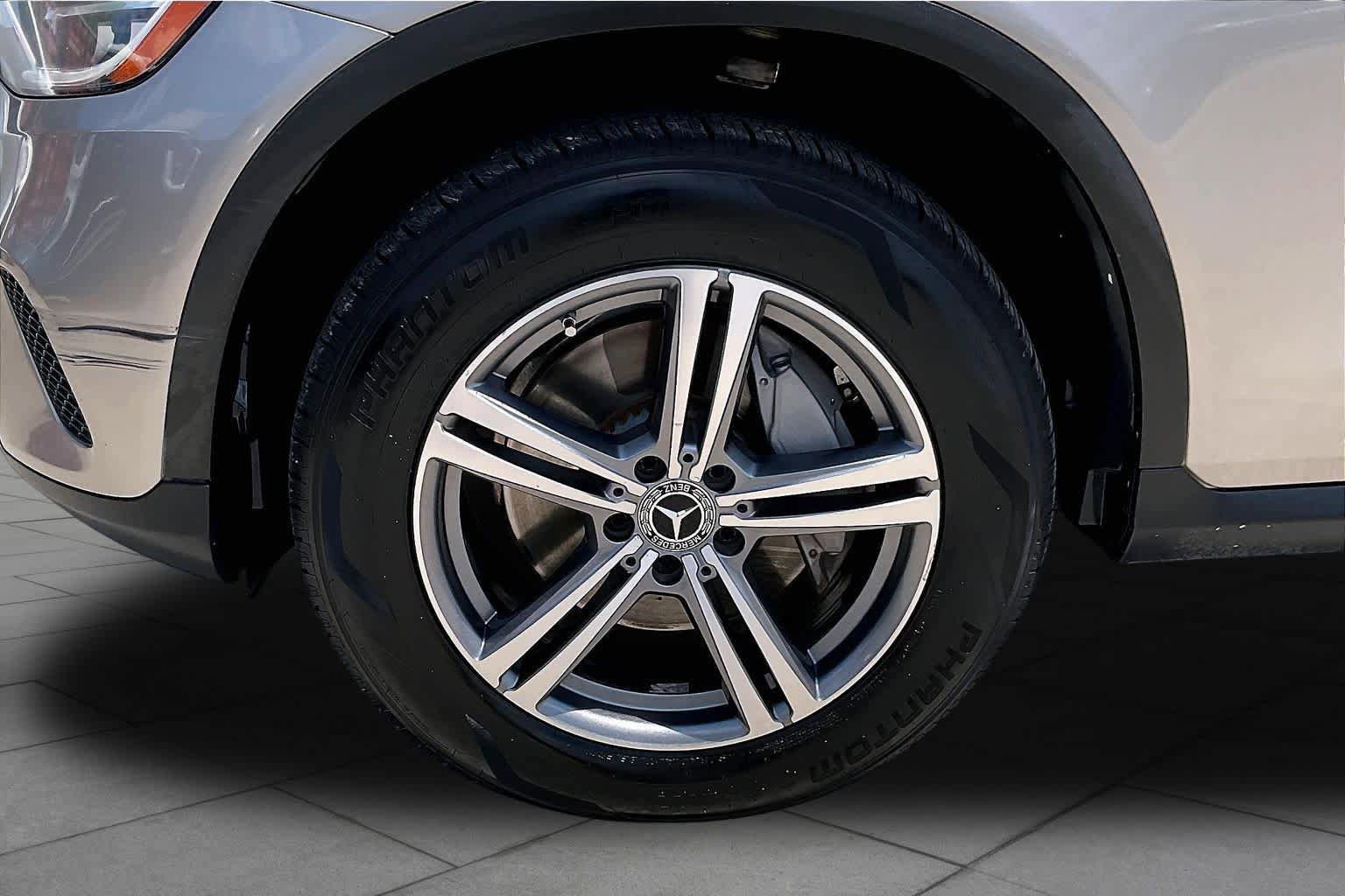 Used 2020 Mercedes-Benz GLC 300 image 11