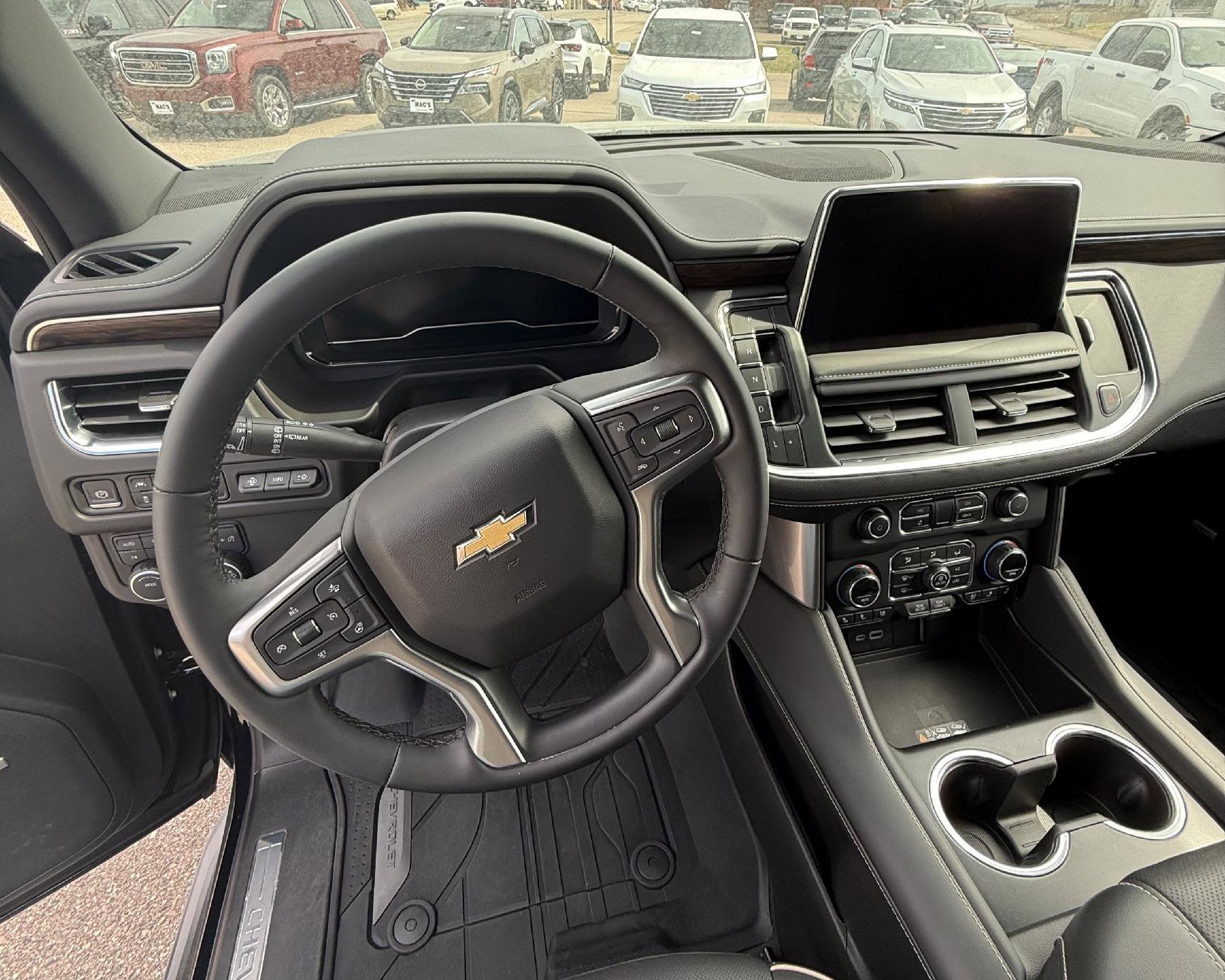 Used 2024 Chevrolet Suburban Premier w/ Premium Package 2 image 13