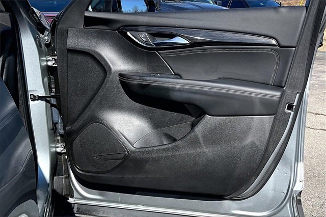 Used 2023 Buick Envision Essence image 28