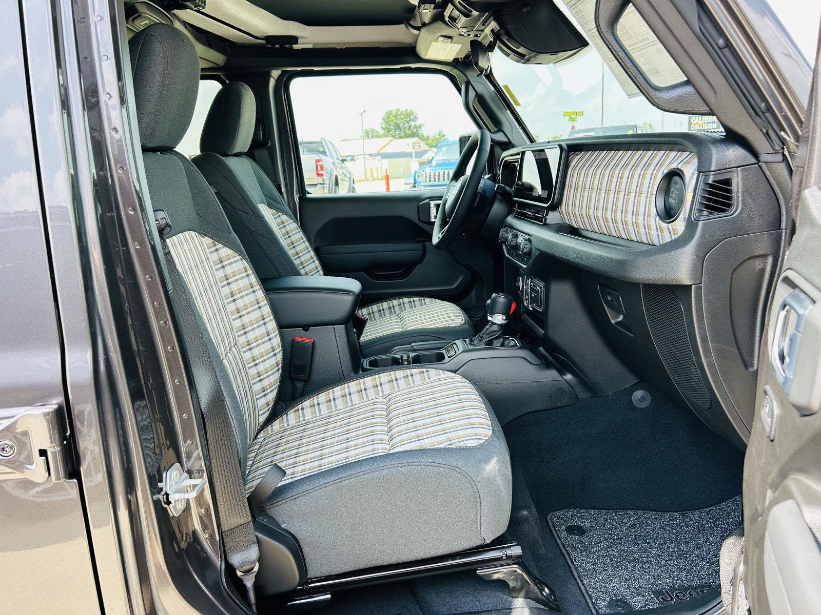 New 2026 Jeep Wrangler Unlimited Sport AWD/4WD image 30