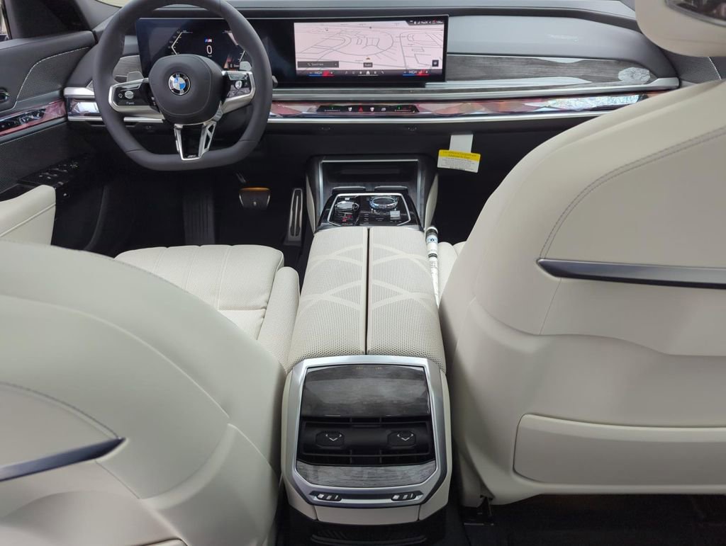 New 2025 BMW 760i xDrive w/ Executive Package image 25