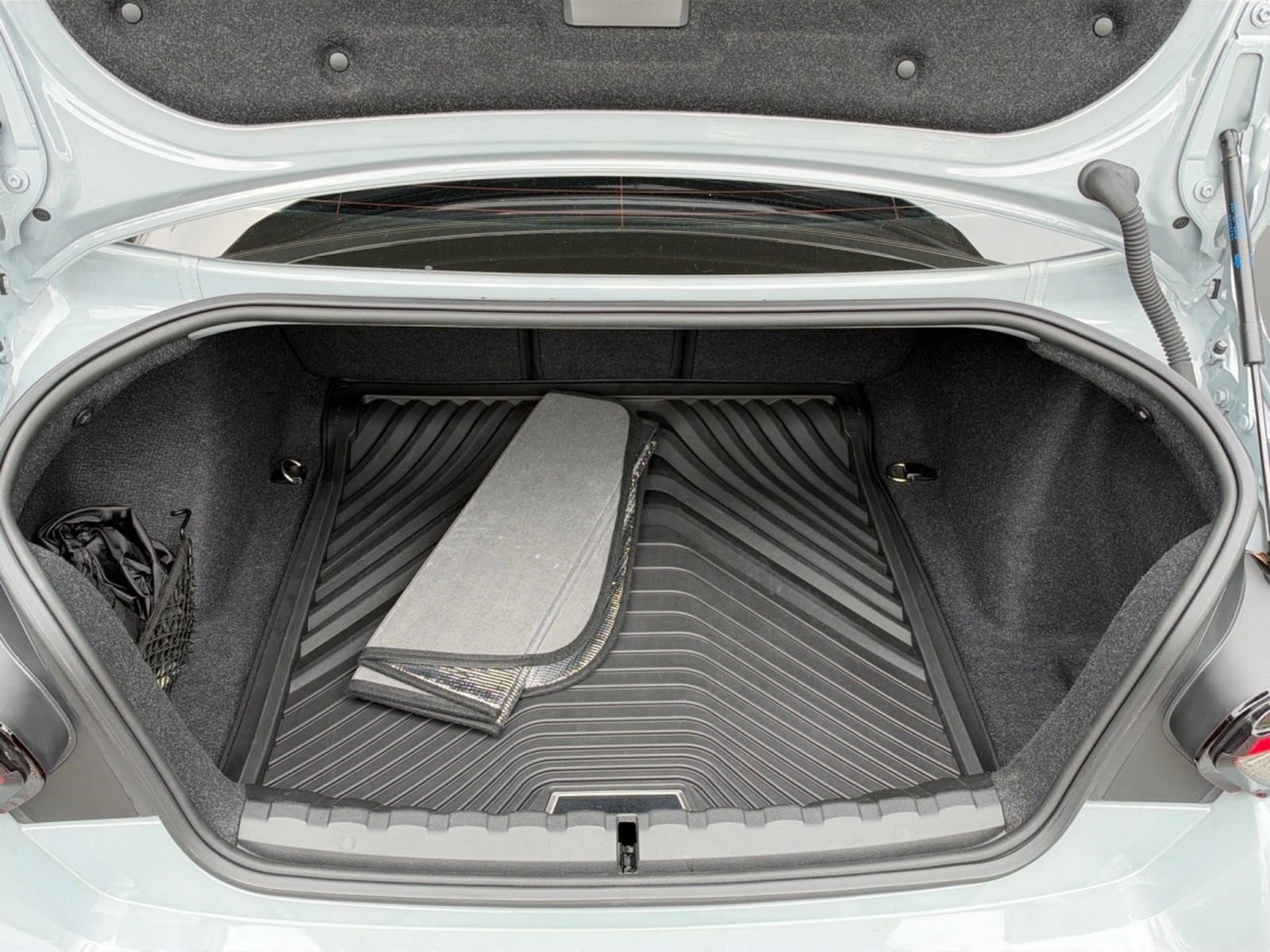 Used 2024 BMW M2 RWD image 5