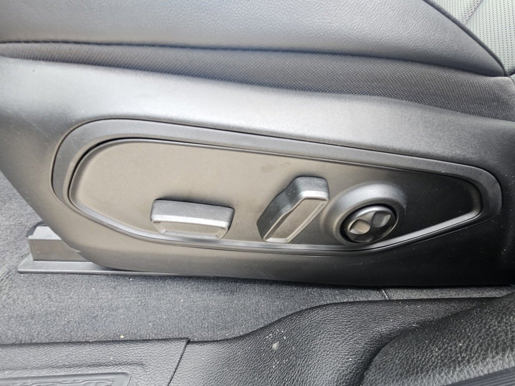 New 2025 Jeep Grand Cherokee L Limited w/ Luxury Tech Group II image 23