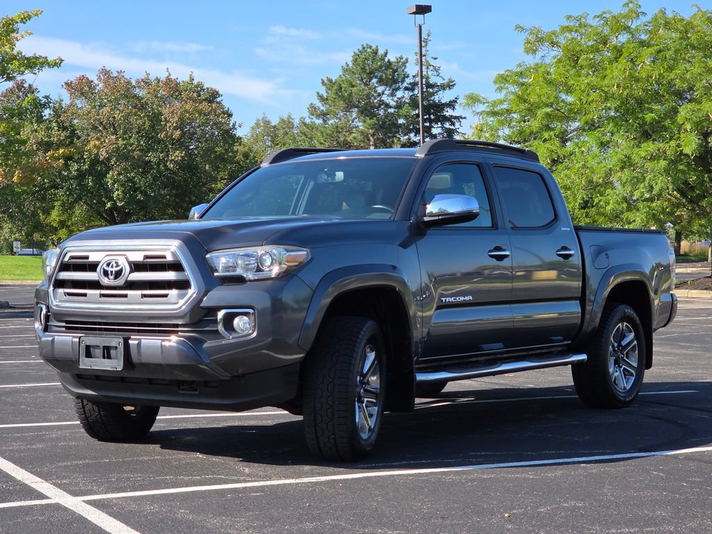 Used 2016 Toyota Tacoma Limited w/ Towing Package AWD/4WD image 25
