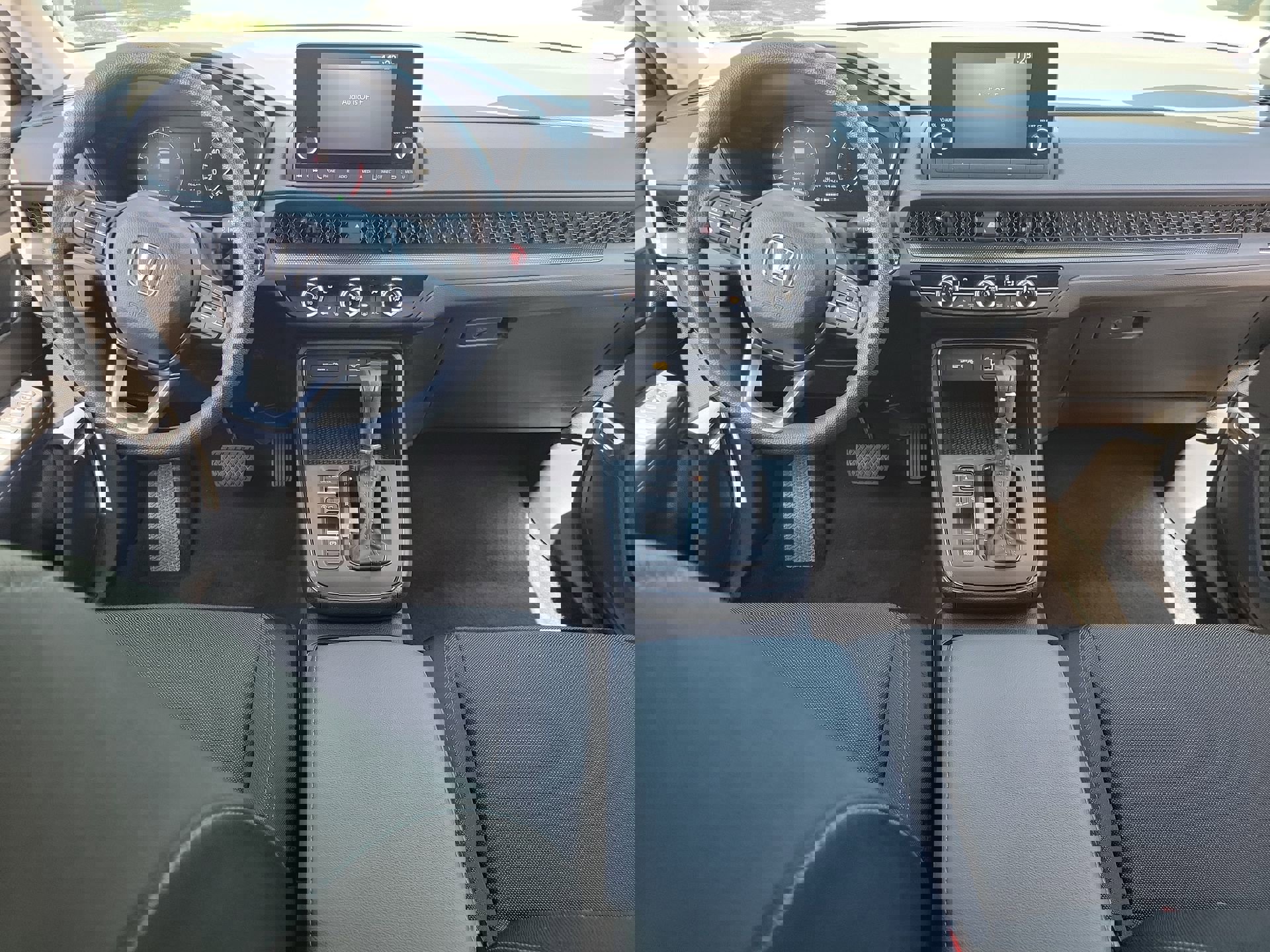 Used 2025 Honda CR-V LX image 15