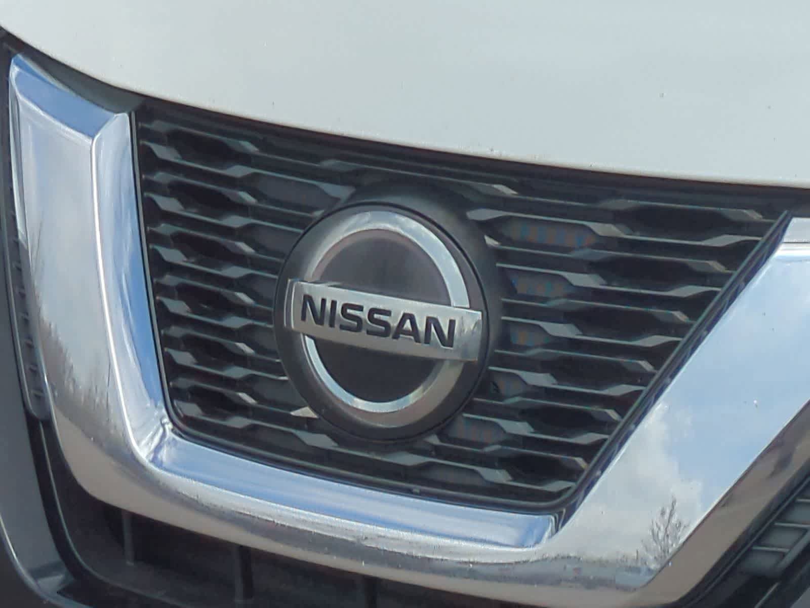 Used 2019 Nissan Rogue S AWD/4WD image 12