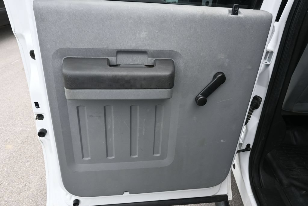 Used 2014 Ford F550 2WD Crew Cab Super Duty image 18