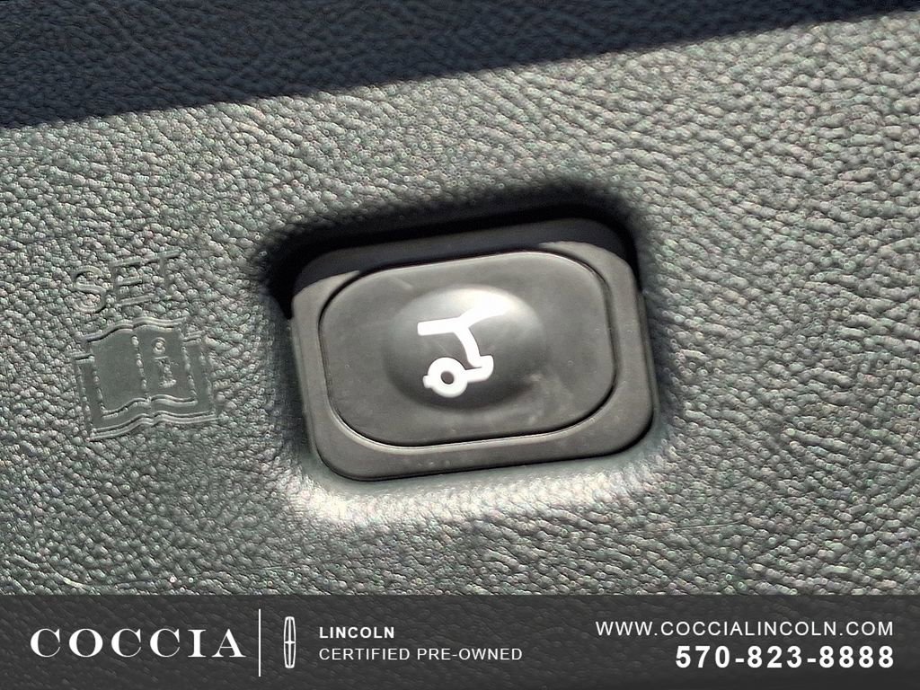Certified 2023 Lincoln Nautilus Reserve image 29