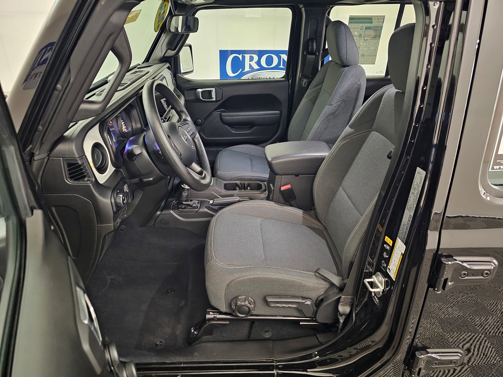 Used 2024 Jeep Gladiator Sport image 12