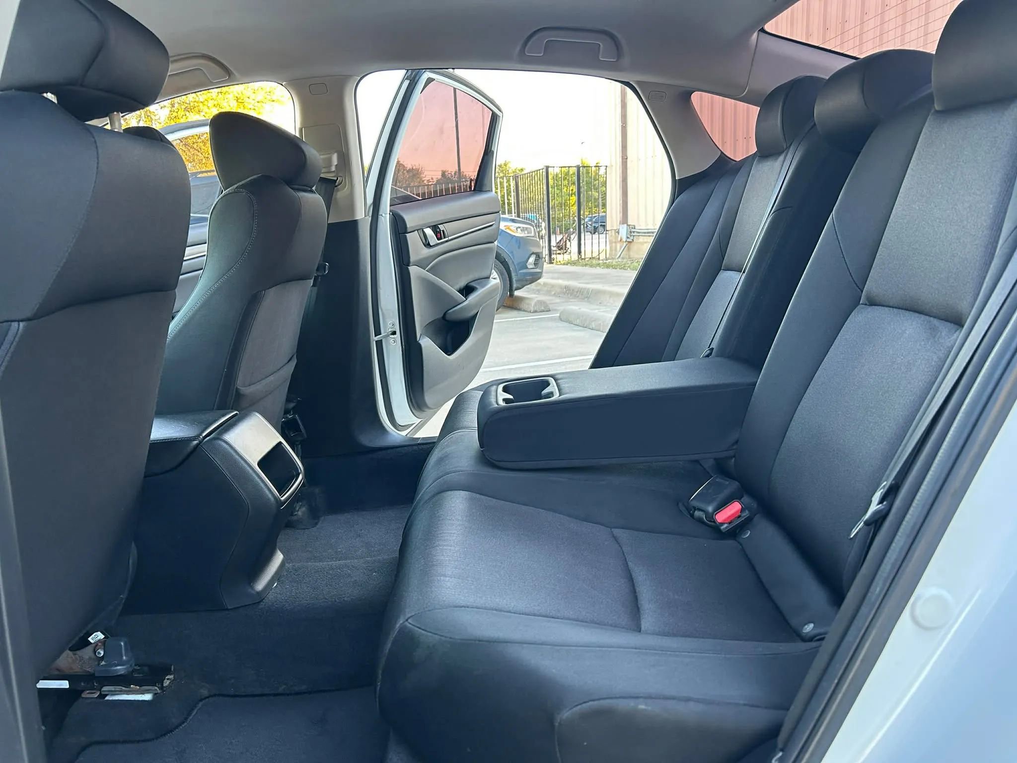 Used 2018 Honda Accord LX image 17