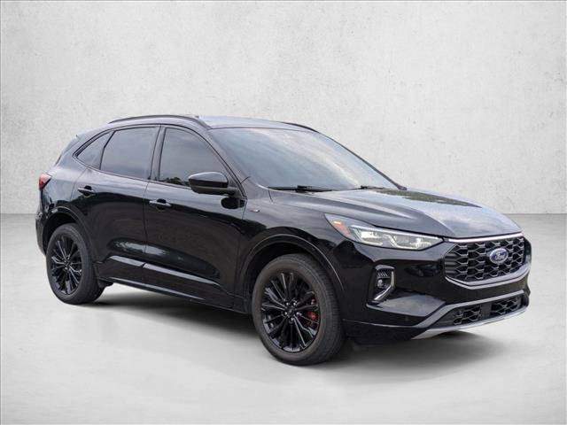 Used 2023 Ford Escape ST-Line Elite AWD/4WD image 3