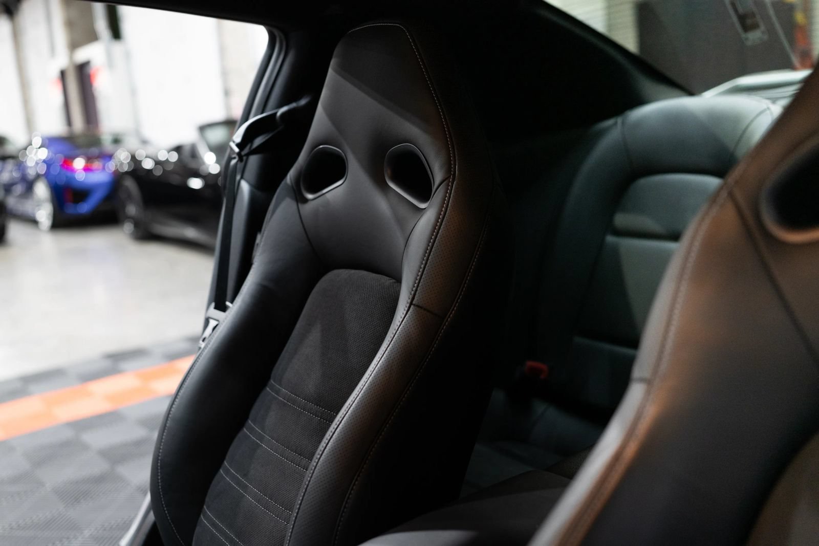 Used 2024 Nissan GT-R Premium w/ Floor Mat Package AWD/4WD image 31