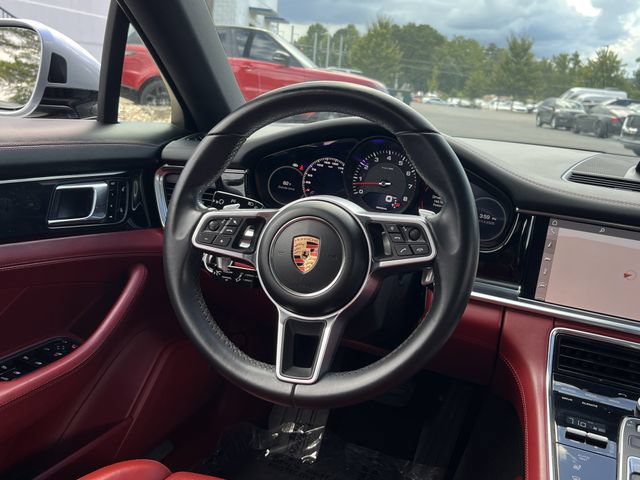 Used 2017 Porsche Panamera RWD image 15