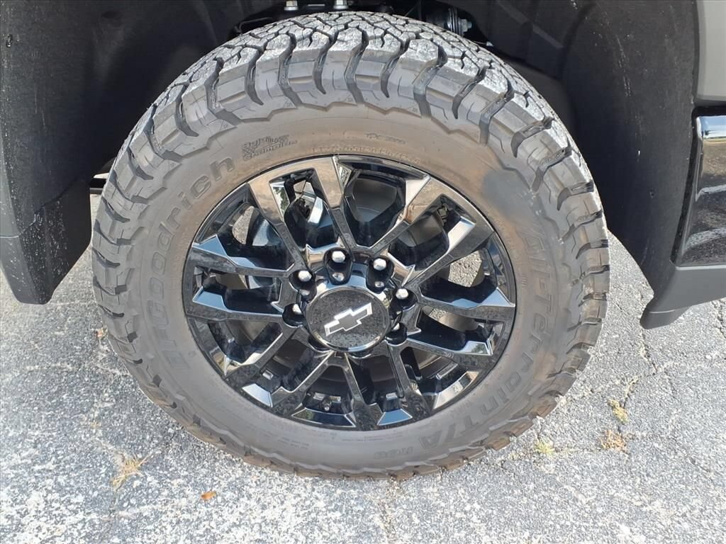 New 2026 Chevrolet Silverado 2500 LTZ w/ LTZ Plus Package AWD/4WD image 11