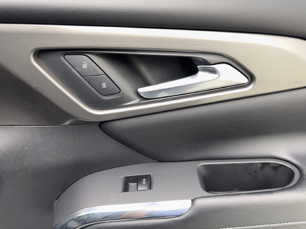 Used 2026 Chevrolet Traverse LT FWD image 55