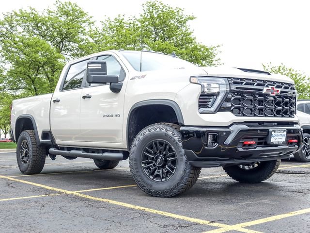New 2026 Chevrolet Silverado 2500 ZR2 AWD/4WD image 2