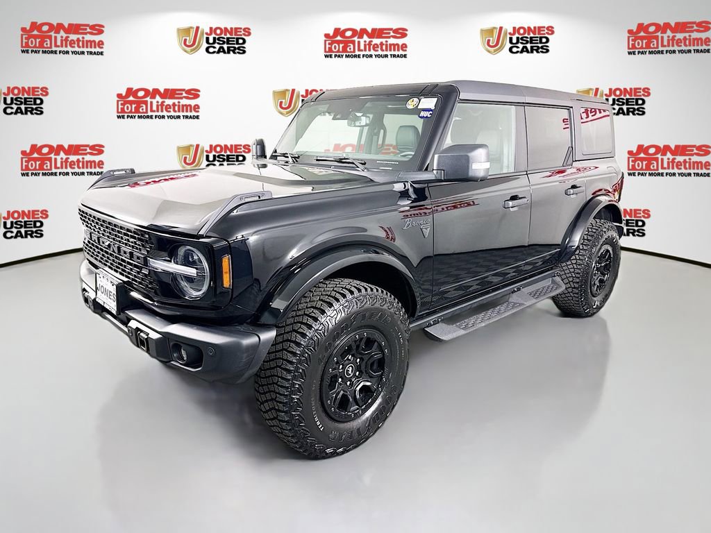 Used 2025 Ford Bronco Badlands image 13