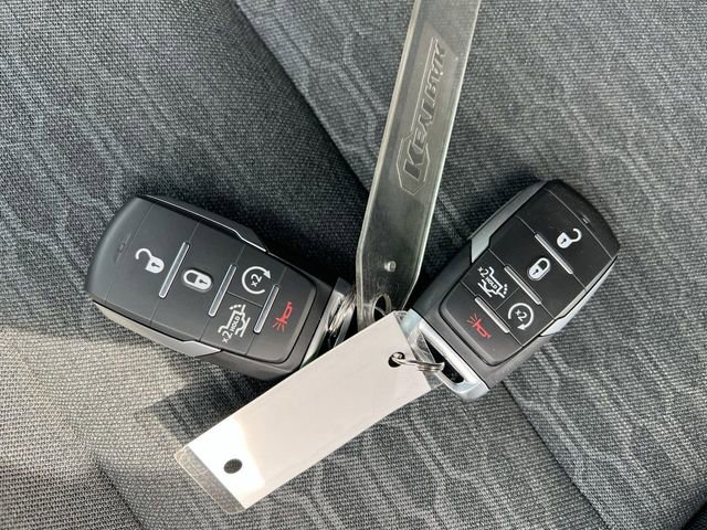 New 2026 RAM 1500 4x4 Crew Cab image 25