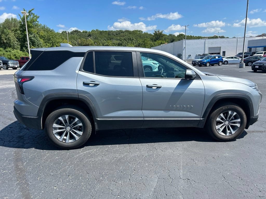 Used 2026 Chevrolet Equinox LT AWD/4WD image 4