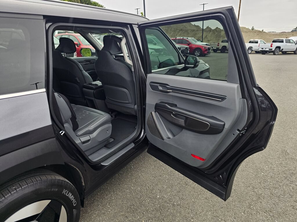 Certified 2024 Kia EV9 Wind AWD/4WD image 28