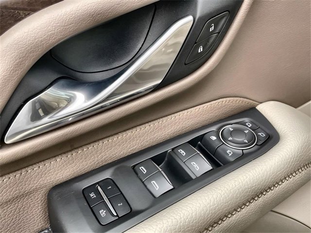 Used 2021 GMC Yukon Denali w/ Denali Premium Package image 25