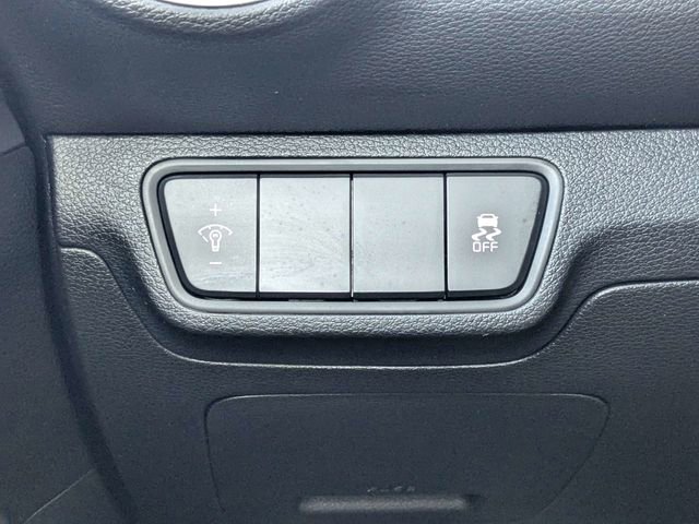 Used 2023 Kia Forte LXS image 18